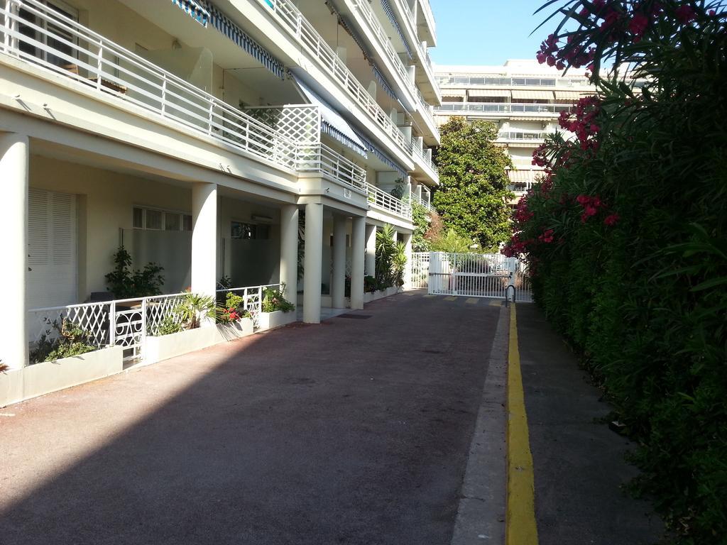 Le Palais Du Tropique Apartment Juan-les-Pins Exterior photo